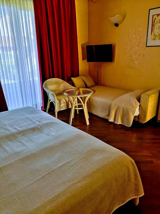 Serravalle Golf 4*